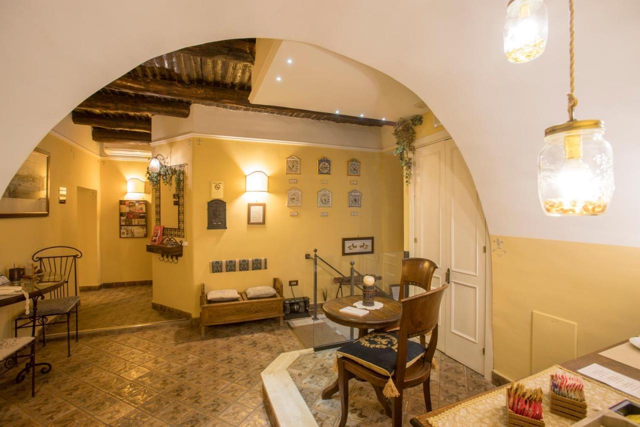 B&B L'Alloggio Dei Vassalli 나폴리 외부 사진