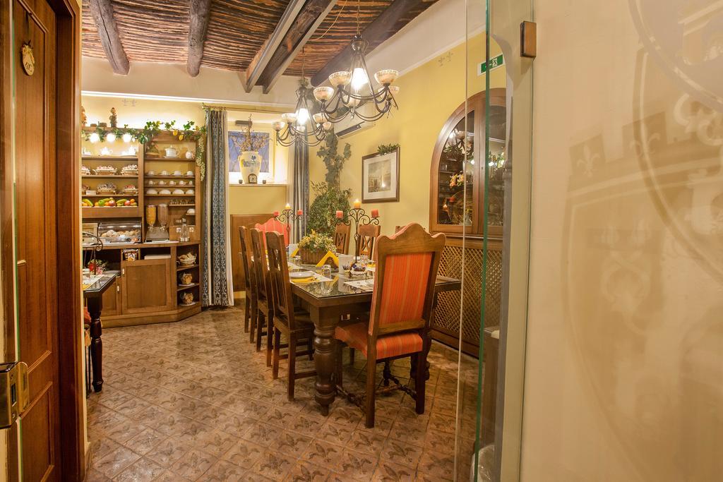 B&B L'Alloggio Dei Vassalli 나폴리 외부 사진